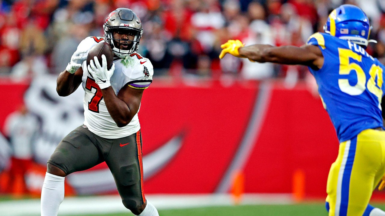 NFL Signings Around The League