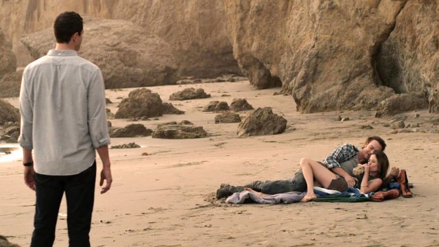 movie summary scientist invents a machine that enable you to search change & delete in Other People's Memories