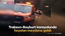 Trabzon-Bayburt kara yolunda heyelan meydana geldi