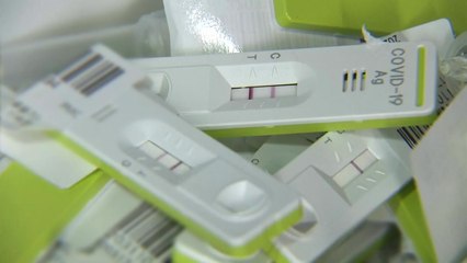 누적 확진 1천만 명 넘어서..."정점 지연 가능성" / YTN