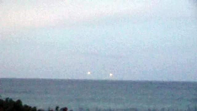 Deux OVNIs en forme de diamant en Floride