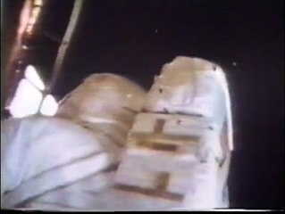 Apollo 15: l'objet étrange filmé par Jim Irwin