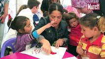 Salma Hayek et les enfants syriens réfugiés