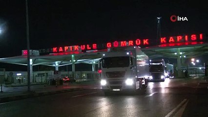 Savaş mağduru tır şoförü, Türkiye'ye gelir gelmez toprağı öptü, diz çöküp dua etti