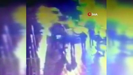 İstanbul’da bir  taksici genç kızı tekme tokat darp etti