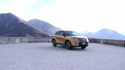 Suzuki Vitara Hybrid 1.5 140v Driving in the country