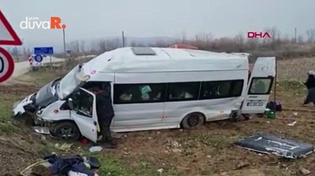 Tarım işçilerini taşıyan minibüs şarampole devrildi: 17 yaralı