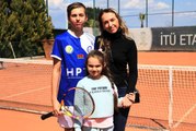 Ukraynalı tenisçi, ailesiyle birlikte savaştan kaçıp Adana'ya sığındı