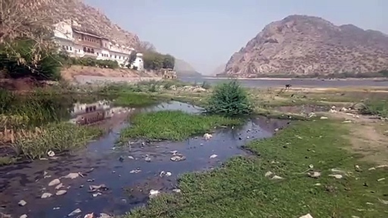 बजरी के लिए बनी पहचान, अब बह रहा दूषित पानी