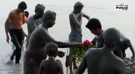 கமுதி முத்துமாரி அம்மன் கோவில் திருவிழா; பக்தர்கள் நேர்த்திக்கடன்!