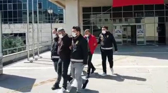 350 BİN LİRALIK SOYGUN YAPAN MASKELİ ŞÜPHELİLER KAMERA GÖRÜNTÜLERİNDEN YAKALANDI