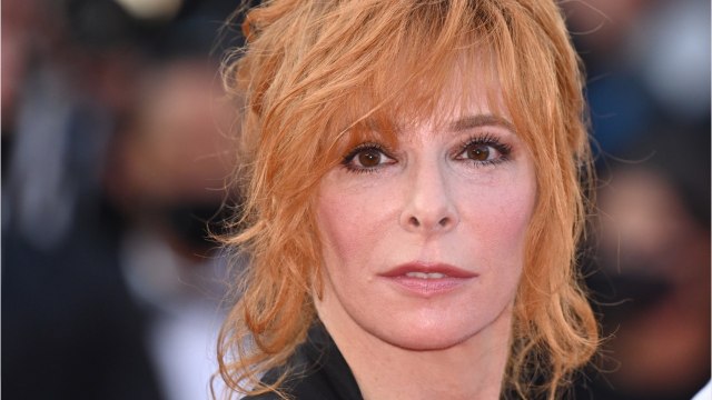 VOICI : Guerre en Ukraine : ce geste de Mylène Farmer qui pose question