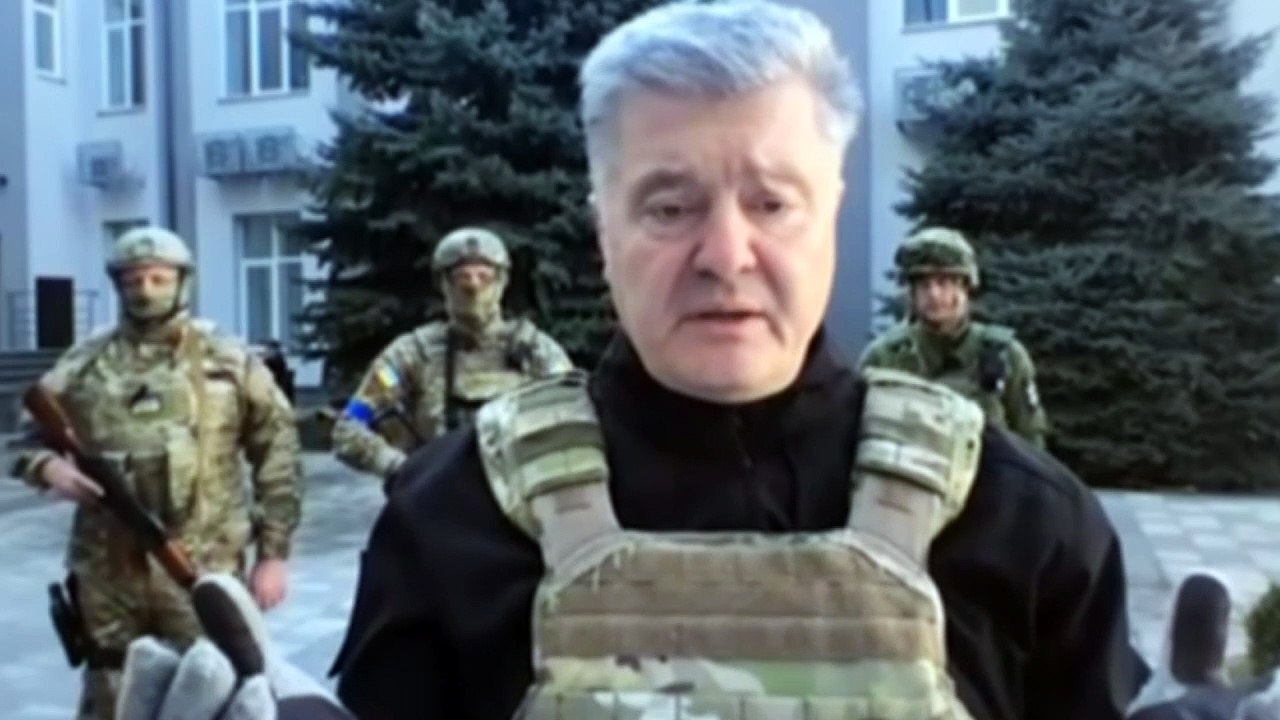 Poroshenko: Ukraine doesn't need Putin's permission to exist