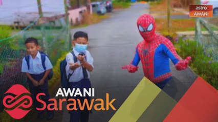 Tarik minat pelajar guna kostum Spiderman