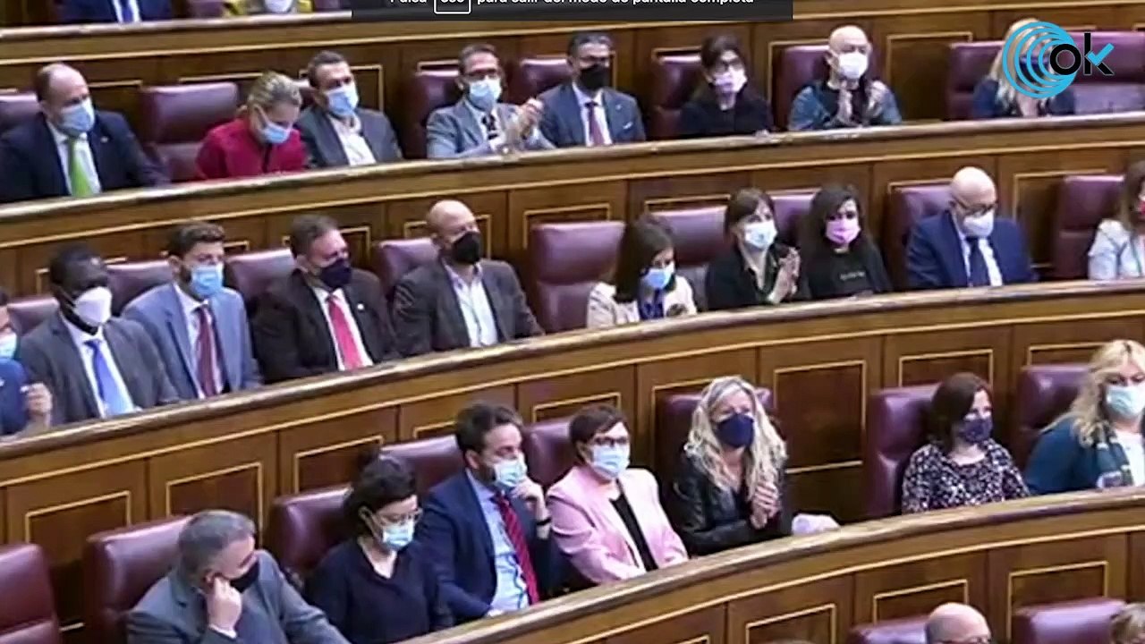 Espinosa se mofa del Gobierno: "Los dependientes de los ultramarinos son de ultraderecha para ustedes"