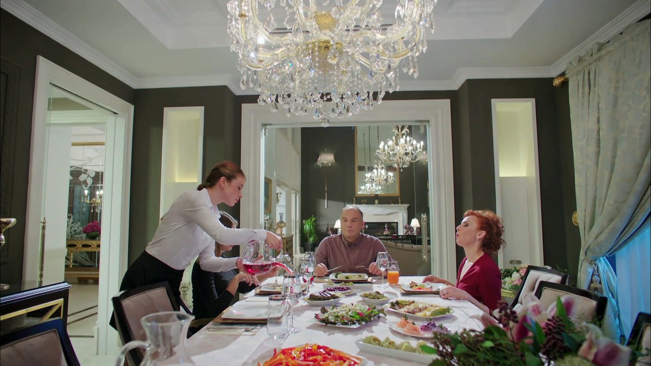 Con Olor a Fresas - Capítulo 43 (Audio Español) | Cilek Kokusu