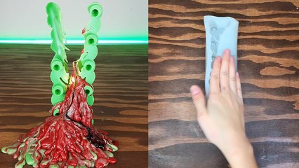 'Spooky Frog Candle bleeds when you light it up! '