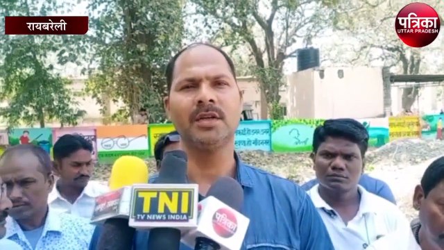 सफाई मजदूर संघ ने वेतन एवं अन्य समस्याओं को लेकर जिलाधिकारी को सौंपा ज्ञापन