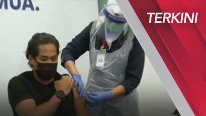 [TERKINI] Khairy penerima pertama suntikan vaksin Sinovac