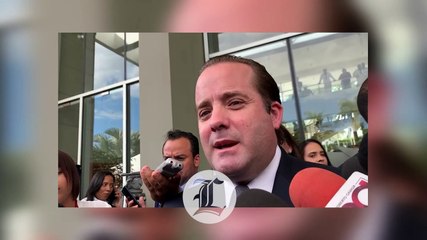 Personalidades del ámbito político asisten a darle el pésame a la familia Mejía