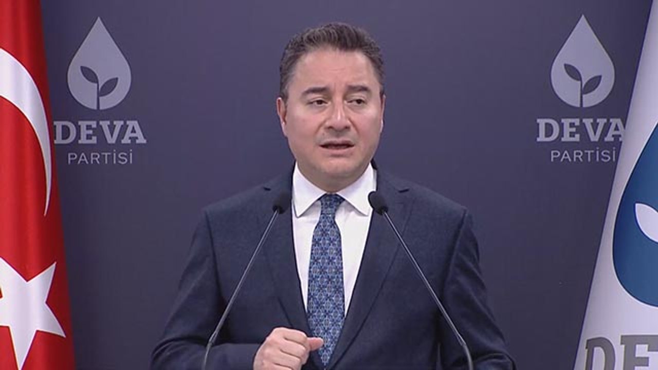 Babacan: Ülkede parkur yürüyüşlerinden başka ‘yasa içi’ yürüyüş mü kaldı, ülkede yasa mı kaldı?