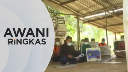 Télécharger la video: AWANI Ringkas: Diusir dari Malaysia, warga Korea Utara didakwa di AS | Orang Asli bantah projek di Nenggiri