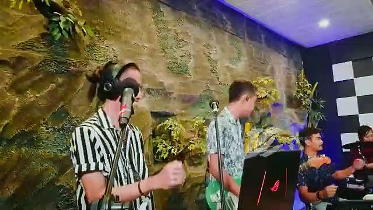 DENNY CAKNAN FT WANDRA : KELANGAN