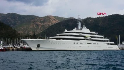 Abramoviç'in mega yatına yaklaşan teknelere sirenli uyarı