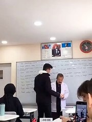 Gençlik nereye koşuyor! Lisede akıllara durgunluk veren saygısızlık