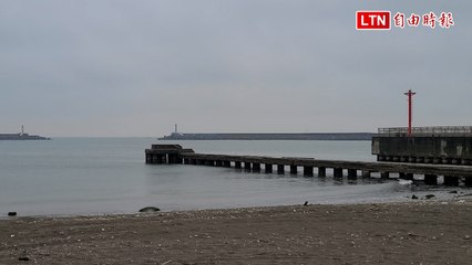 海上古蹟84歲了！ 台南人快閃為安平港南導流堤慶生