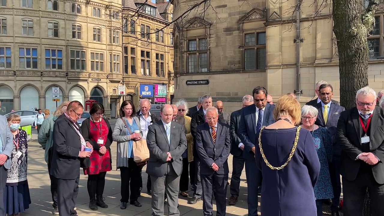 Minutes silence by Sheffield City Council counc...