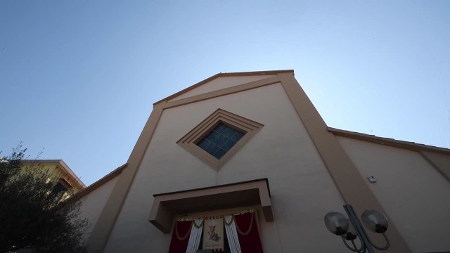 Manifesti contro la camorra dopo gli spari alle pizzerie