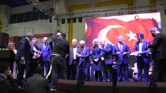 Kadim Şehir Erzurum Tanıtım Günleri nde 18 metrelik 'Civil' peyniri açılış kurdelesi oldu