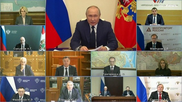 Россия будет продавать газ недружественным странам только за рубли