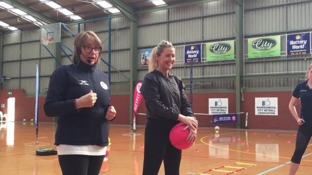 Warrnambool Standard - Diamonds coach visit