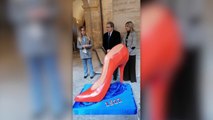 Violenza sulle donne, scarpa rossa al Palazzo dei Normanni di Palermo