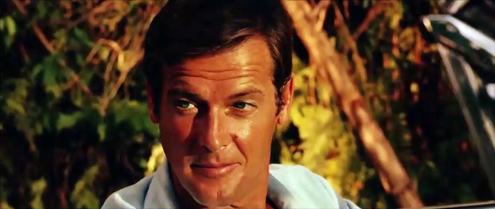Mashup - Roger Moore  Back as Bond