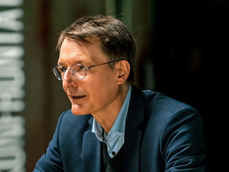 Karl Lauterbach schämt sich für 'Witzfigur' Gerhard Schröder