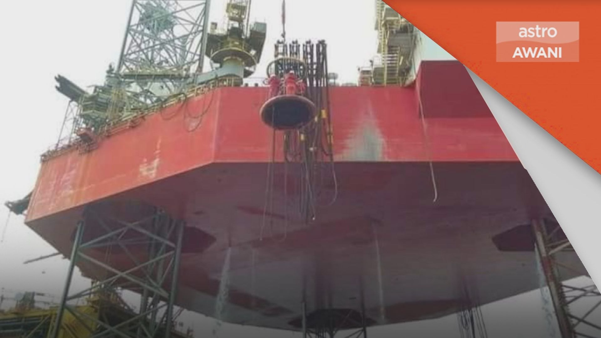 Pelantar Minyak | Naga 7 tenggelam, kesemua 101 krew selamat
