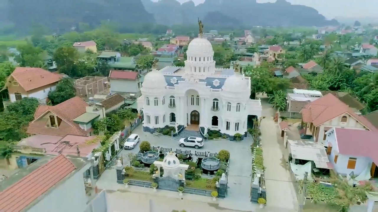 Lạc lối trong tòa lâu đài giá trị hàng nghìn tỷ đồng
