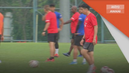 Descargar video: Bola Sepak | Harimau Malaya lengkap divaksin