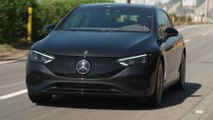 The new Mercedes-Benz EQE 350 in Graphite grey Driving Video