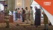 Solat Aidilfitri | Agong solat sunat Aidilfiti bersama petugas Istana Negara