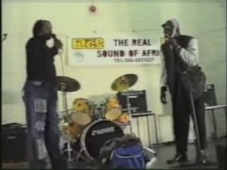 SIATULA,NGADIADIA ET KOKO DIA NZOMBO PARLE DU CONGO 1