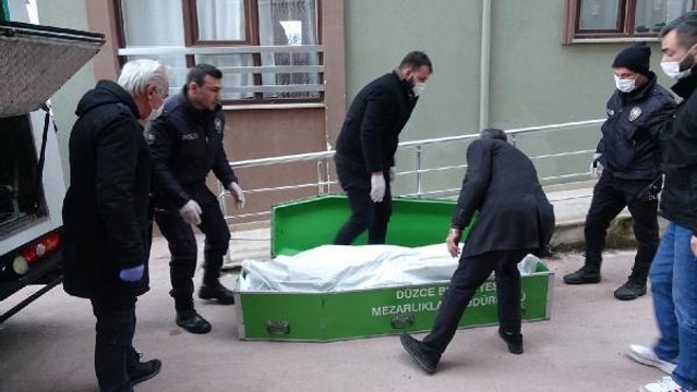 15 GÜNDÜR KAYIPTI, APARTMAN BOŞLUĞUNDA ÖLÜ BULUNDU