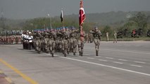 İSLAMABAD - Türk komandosu Pakistan Milli Günü geçit töreninde