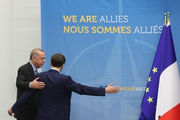 Cumhurbaşkanı Erdoğan, Macron ile bir araya geldi
