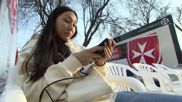 Ungheria, molti rifugiati al confine con l'Ucraina prima di essere smistati