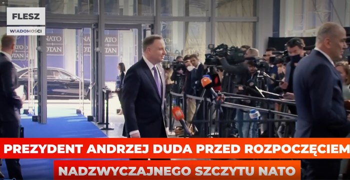 Prezydent Andrzej Duda przed rozpoczęciem nadzwyczajnego szczytu NATO