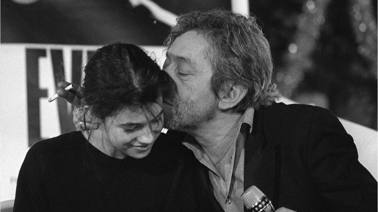 GALA VIDEO - Charlotte Gainsbourg : pourquoi elle a refusé de retourner vivre dans la maison de son père